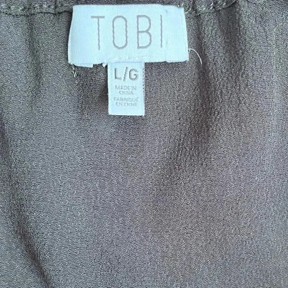 TOBI Black Cropped Wrap Top Size L - Picture 8 of 9